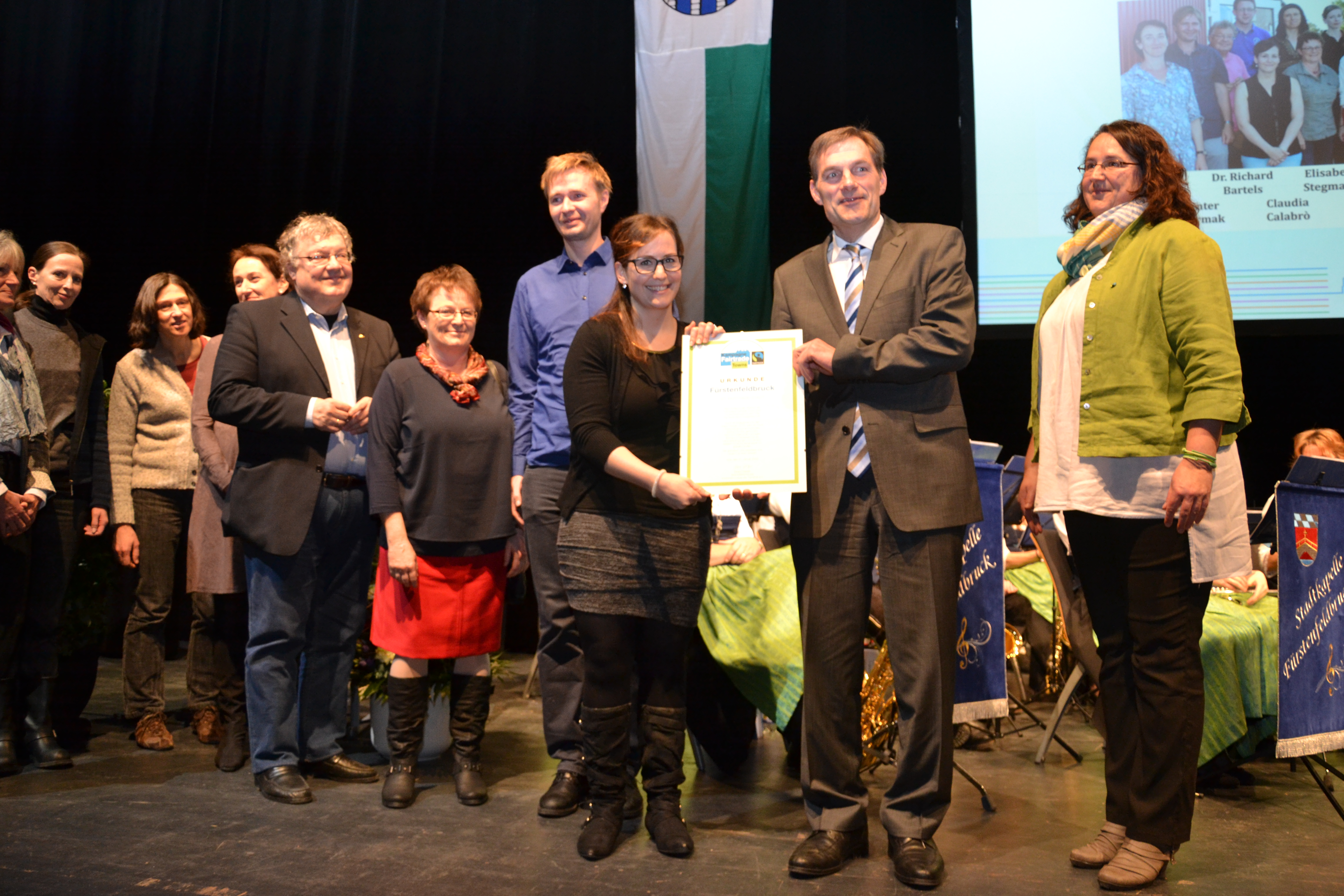 Urkunden&uuml;bergabe